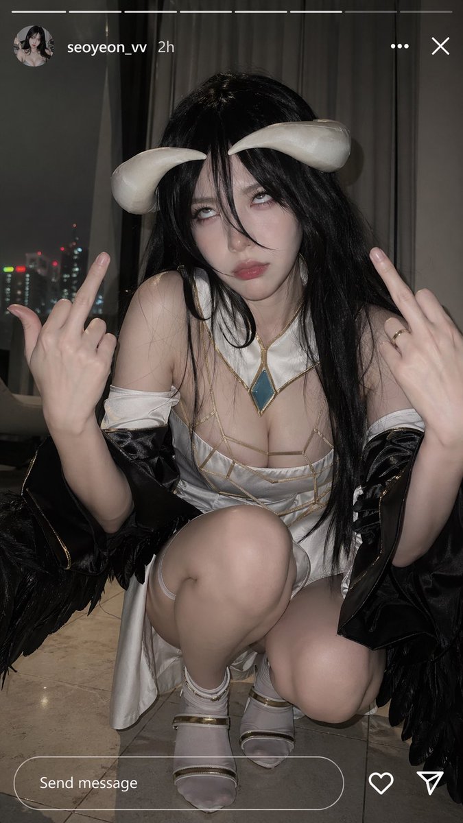Albedo Cosplay Instagram Snapshot preview image