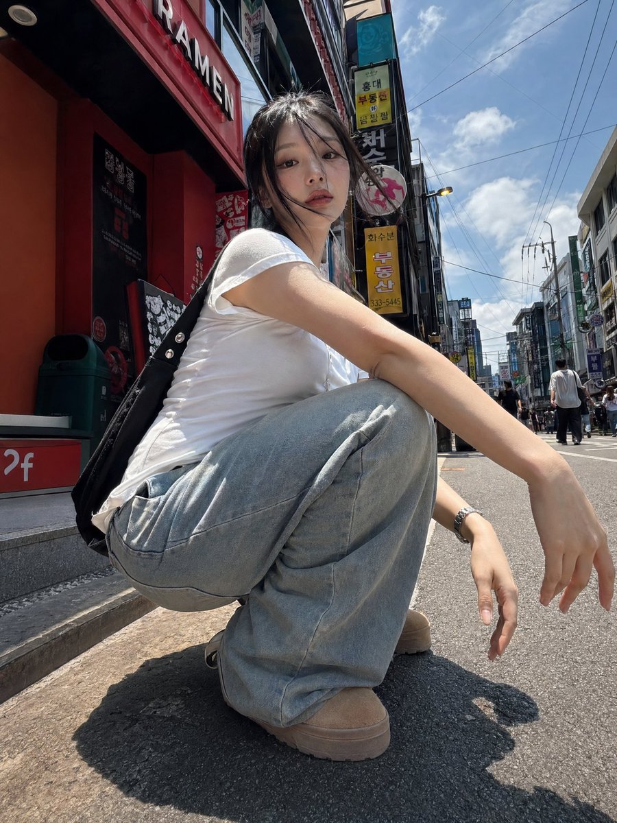 Korean Girl Street Photography preview image