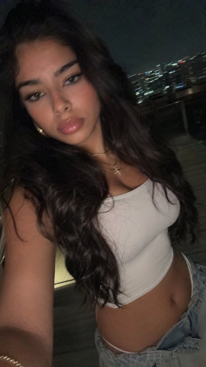Night Balcony Flash Selfie preview image