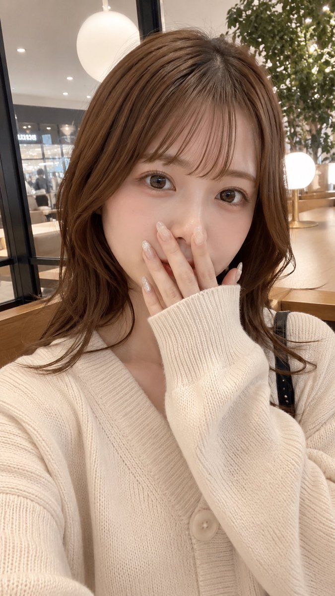 Cafe Selfie With Privacy Block preview image