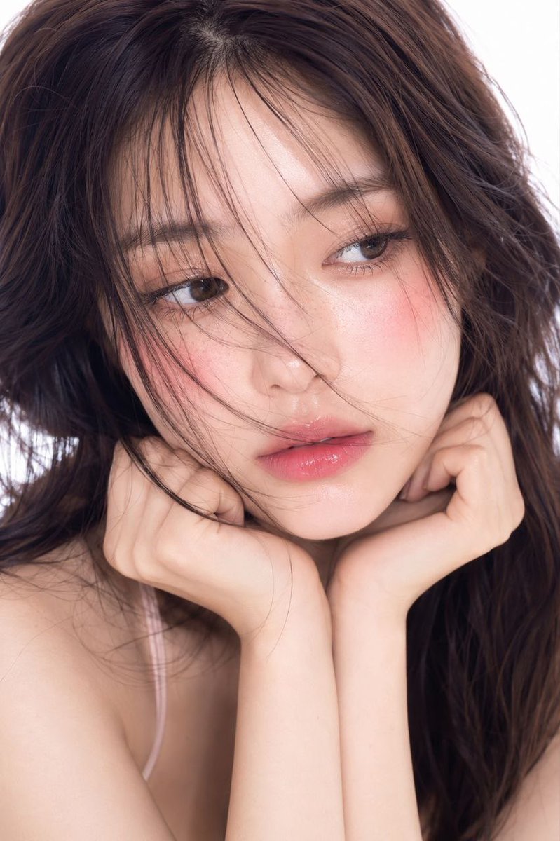 Korean Beauty and Nature Portraits preview image