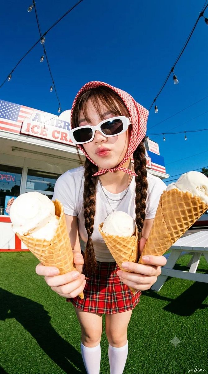 Y2K Summer Fashion Editorial preview image