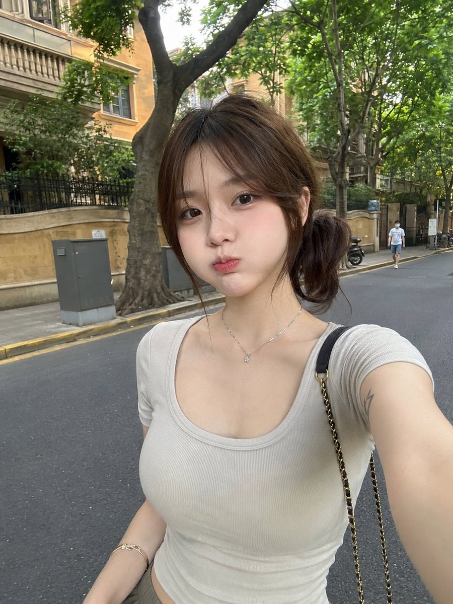 RAW 智能手机生活方式人像预览图像