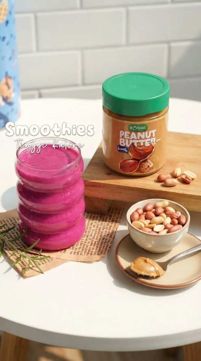 Commercial Pink Berry Smoothie Photography preview image